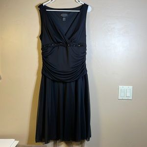 Connected Apparel Black Sleeveless Dress Size 16